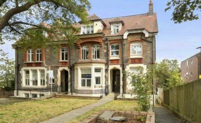 Studio To Rent In Mount View Road, N4