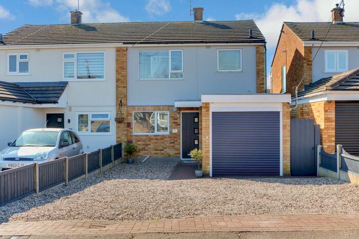 3 Bedroom Semi-Detached House To Rent In Springwater Road, Leigh-On-Sea, SS9