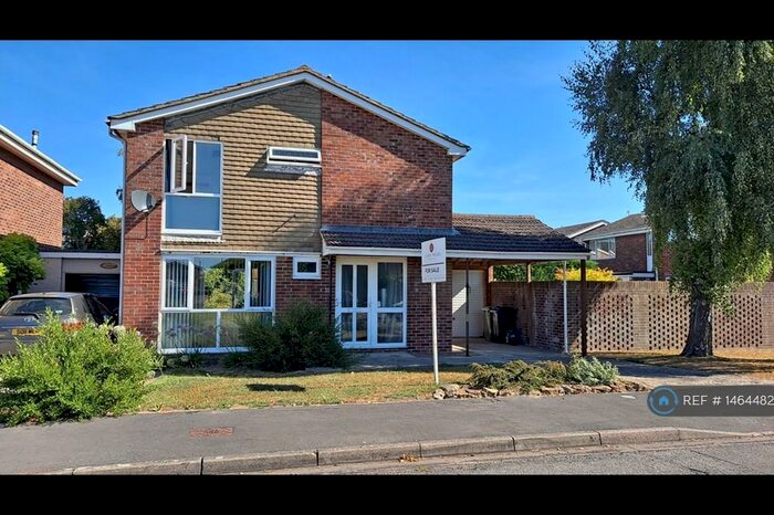 3 Bedroom Detached House To Rent In Wayland Road, Grove, Wantage, OX12