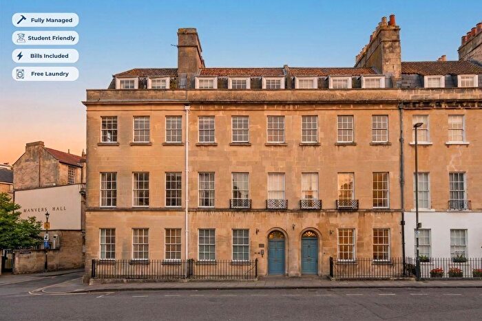 Flat To Rent In Henry Street, Bath, Somerset, BA1