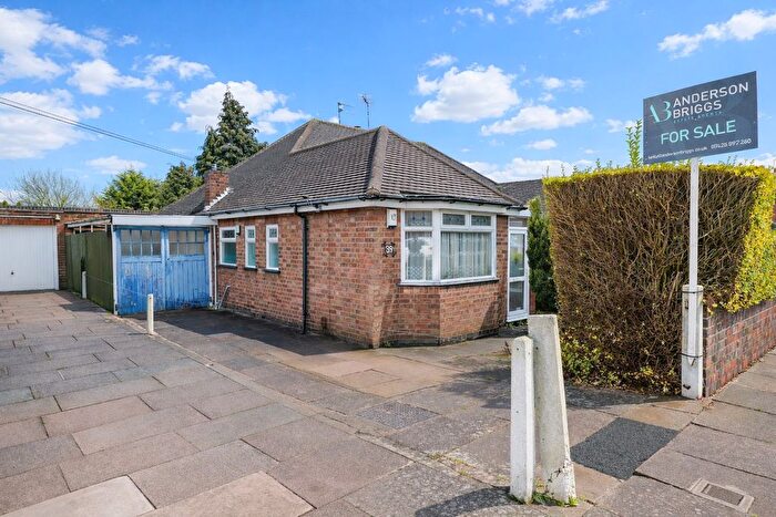2 Bedroom Semi Detached Bungalow For Sale In Verdale Avenue, Leicester, Leicestershire, LE4