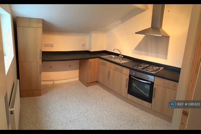 1 Bedroom Flat To Rent In Royal Terrace, Northampton, NN1