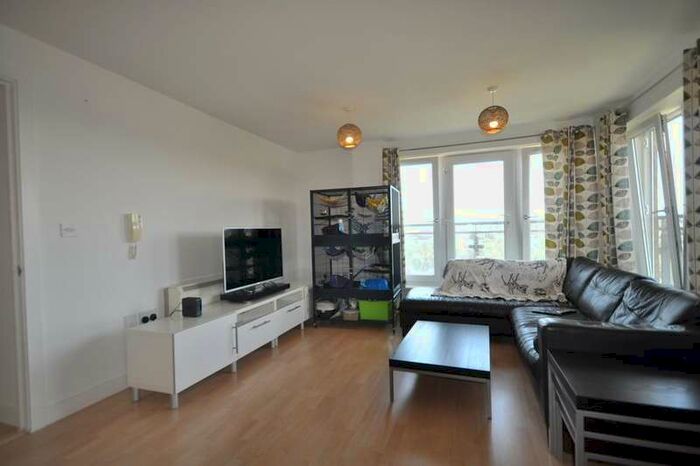 2 Bedroom Apartment To Rent In Winterthur Way, RG21