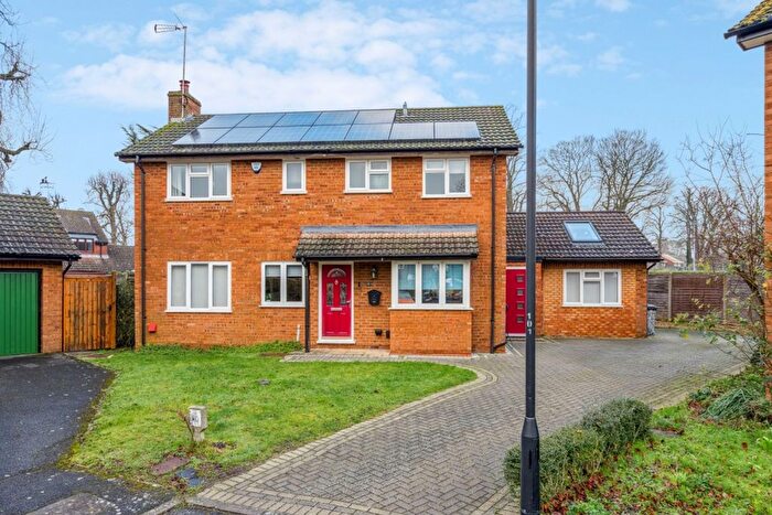 4 Bedroom Detached House For Sale In Little Park, Princes Risborough, HP27