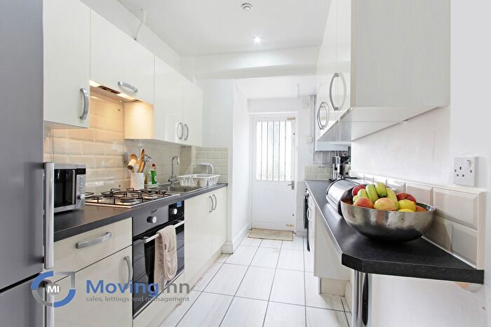 4 Bedroom Terraced House To Rent In Woodmansterne Road, Streatham, SW16