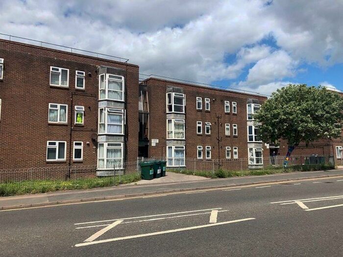 2 Bedroom Flat To Rent In Robert Lodge, Whitehawk Road, Brighton, BN2