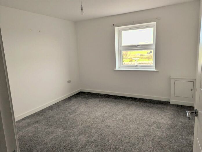 2 Bedroom Apartment To Rent In Clifton Court, Portland, Dorset, DT5