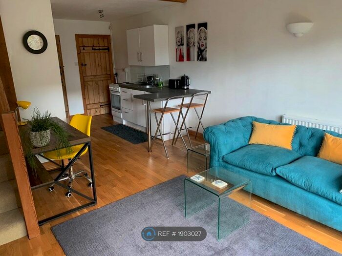 Studio To Rent In Blackmore Lane, Oxon, RG4