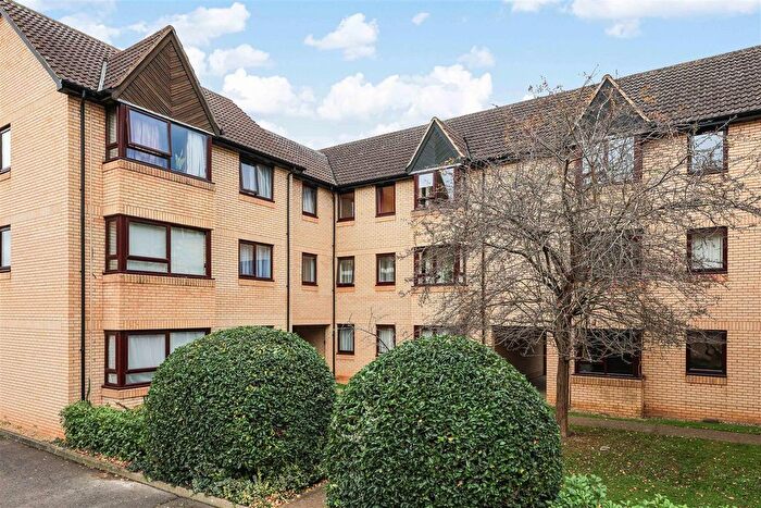 2 Bedroom Flat For Sale In St. Stephens Place, Cambridge, CB3