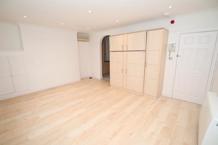 1 Bedroom Flat To Rent In Studio Apartment | Ocean Village | Avaliable Now, SO14