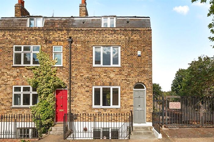 4 Bedroom Town House To Rent In Greenwich Park Street, London, SE10