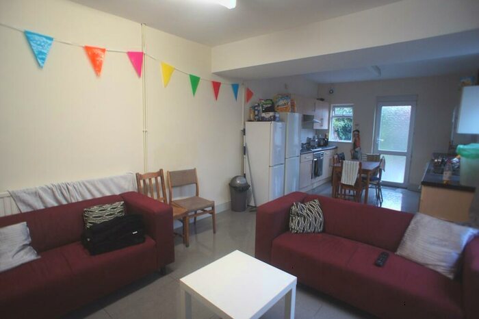 6 Bedroom Terraced House To Rent In Ruthin Gardens, Cathays, CF24