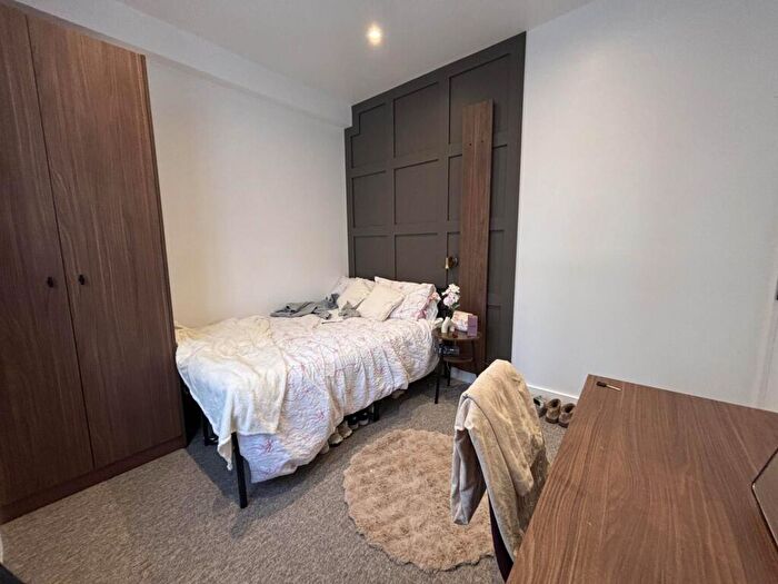 6 Bedroom Terraced House To Rent In Richmond Road, Manchester, M14