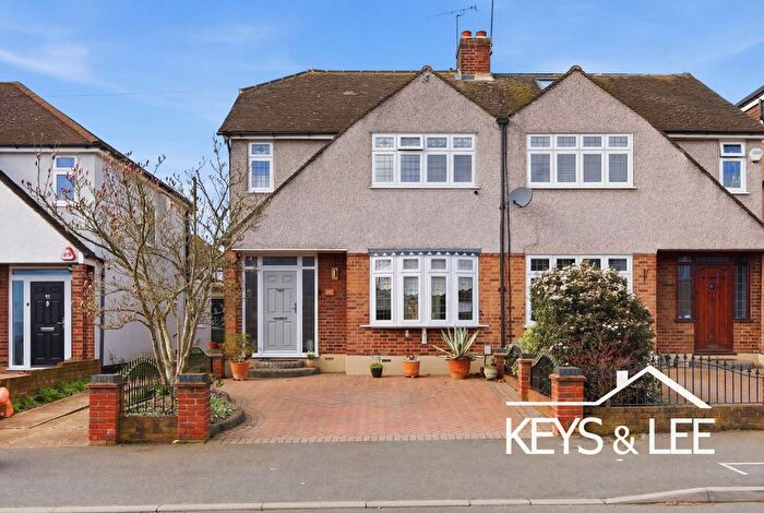 3 Bedroom Semi Detached House For Sale In Helmsdale Road, Rise Park, Romford, RM1