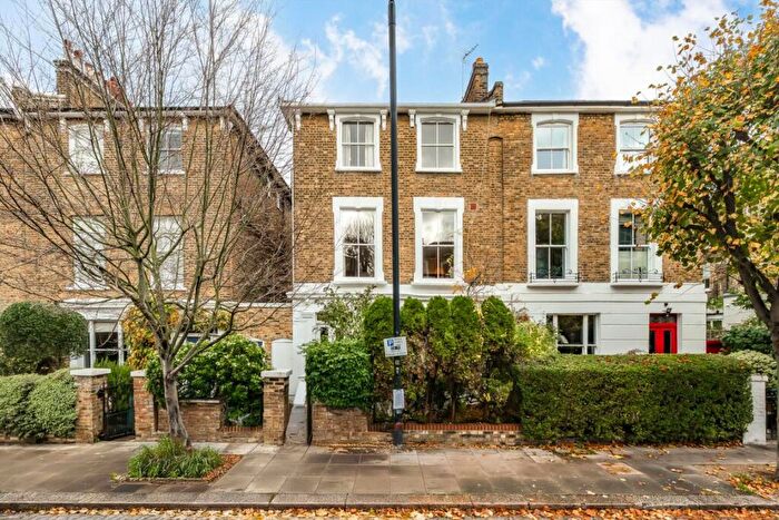 4 Bedroom Semi Detached House For Sale In Lawford Road, Kentish Town, NW5