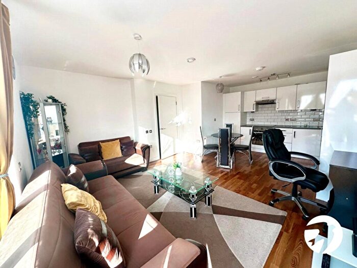 2 Bedroom Flat For Sale In Thurston Road, London, SE13