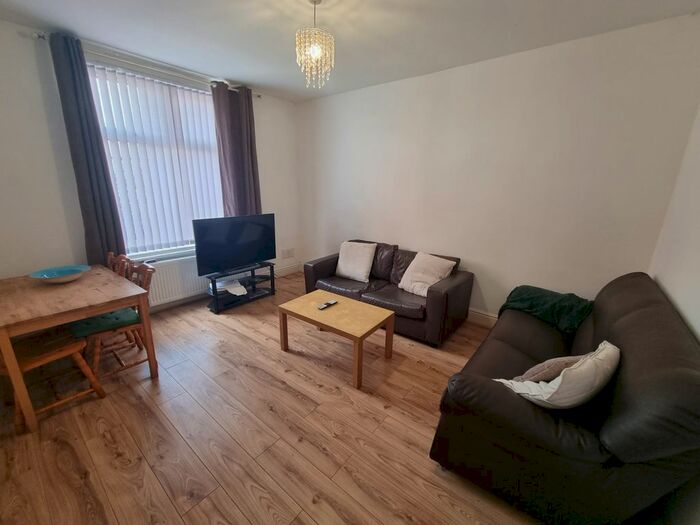 4 Bedroom Terraced House To Rent In Platt Lane, Fallowfield, Manchester, M14