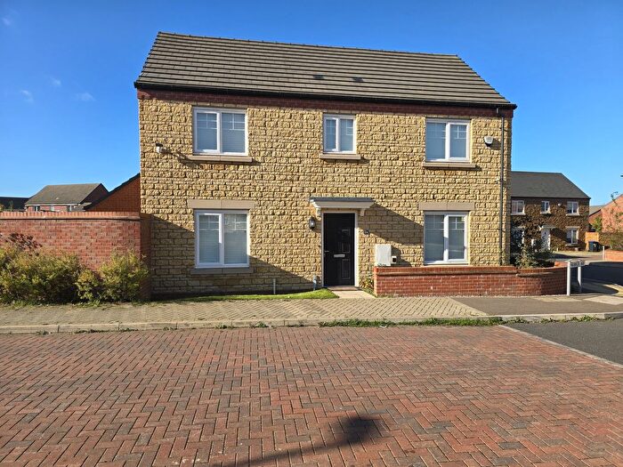 4 Bedroom Detached House For Sale In Hawker Way, Pineham, NN4