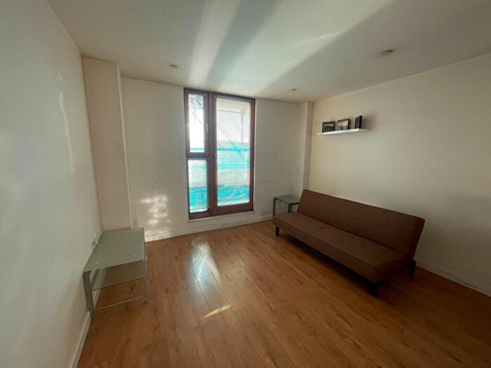 1 Bedroom Flat To Rent In Fulcrum, Furnival Street, Sheffield, Yorkshire, S1
