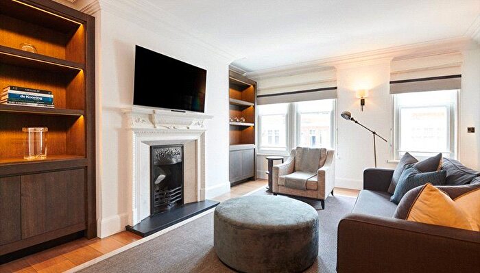 1 Bedroom Flat To Rent In Duke Street, London, W1K