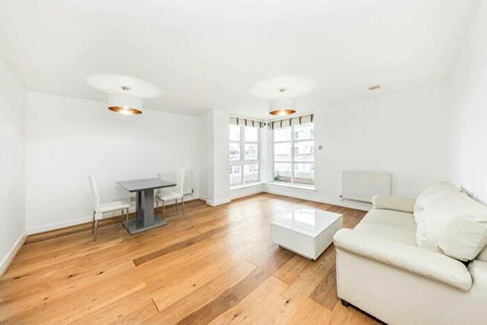 2 Bedroom Flat To Rent In Barrier Point Road, London, E16