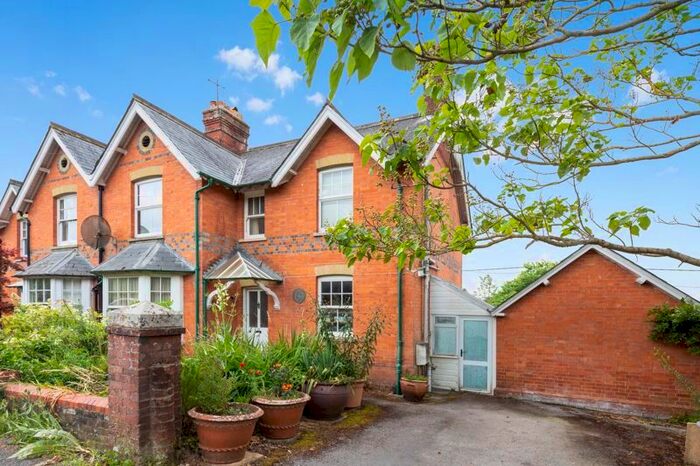 3 Bedroom Semi-Detached House For Sale In The Cliff, Bryanston, DT11