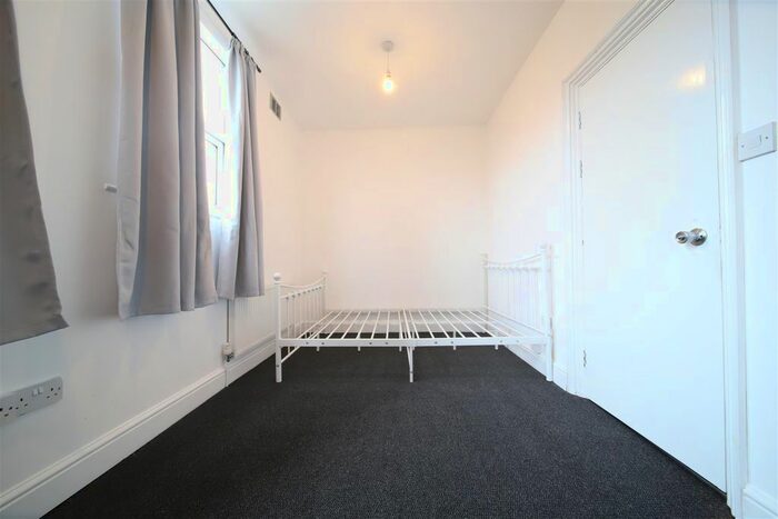 Studio To Rent In Lincoln Road, Enfield, EN3