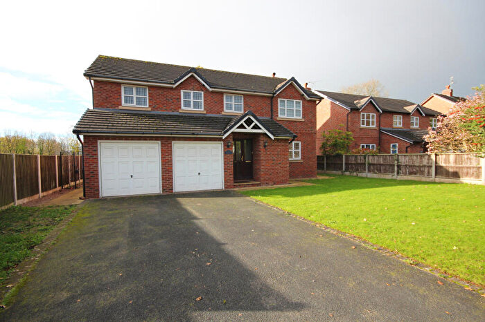 5 Bedroom Detached House For Sale In West Road, Weaverham, CW8