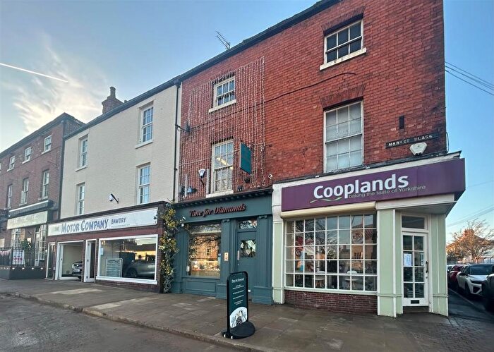 1 Bedroom Flat To Rent In Market Place, Bawtry, Doncaster, DN10