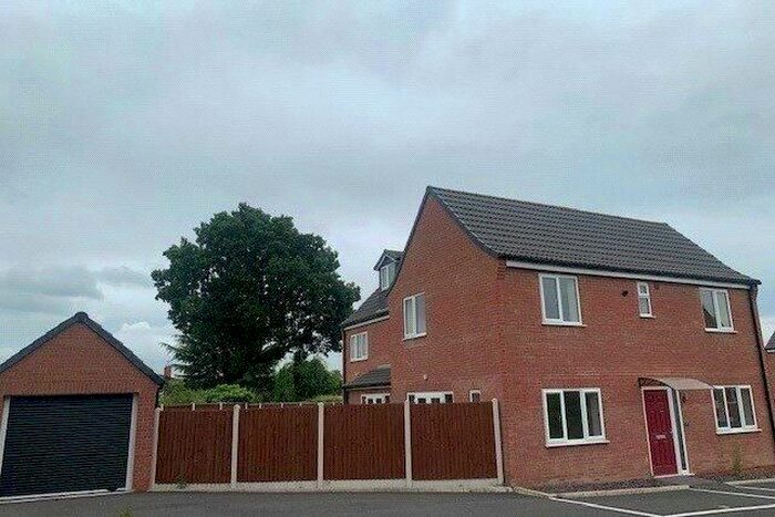 3 Bedroom Property To Rent In Loscoe-Denby Lane, Loscoe, Heanor, DE75