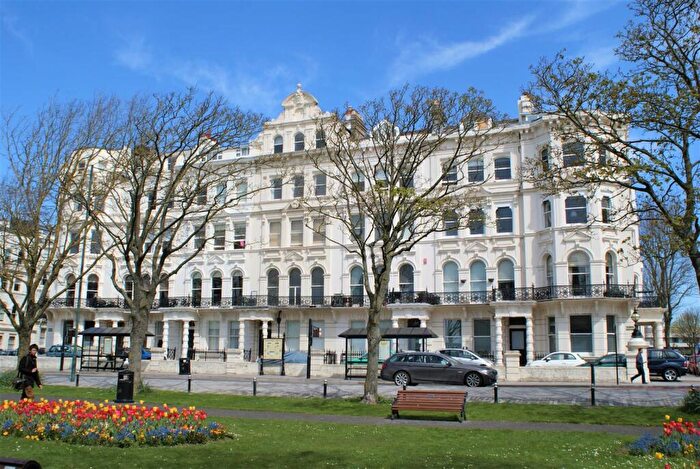 1 Bedroom Flat To Rent In Palmeira Mansions, Church Road, Hove, BN3