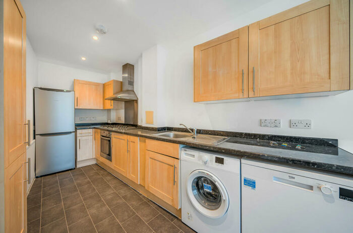1 Bedroom Apartment To Rent In Rye Lane, London, SE15