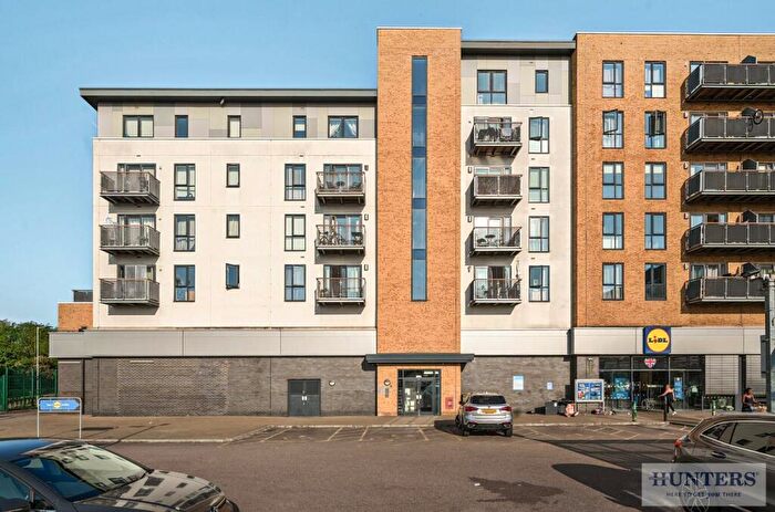 2 Bedroom Flat For Sale In Clydesdale Way, Belvedere, DA17