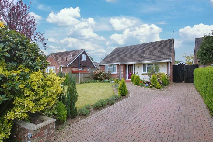 3 Bedroom Detached Bungalow For Sale In North Baddesley, Southampton, SO52