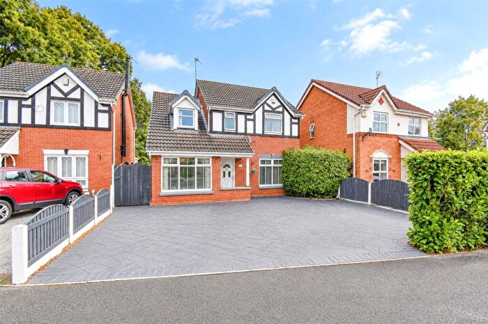 4 Bedroom Detached House For Sale In Weybourne Close, Upton, Wirral, CH49