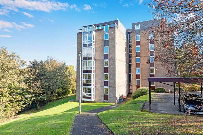 1 Bedroom Flat For Sale In N, Fair-A-Far, Cramond, Edinburgh, EH4