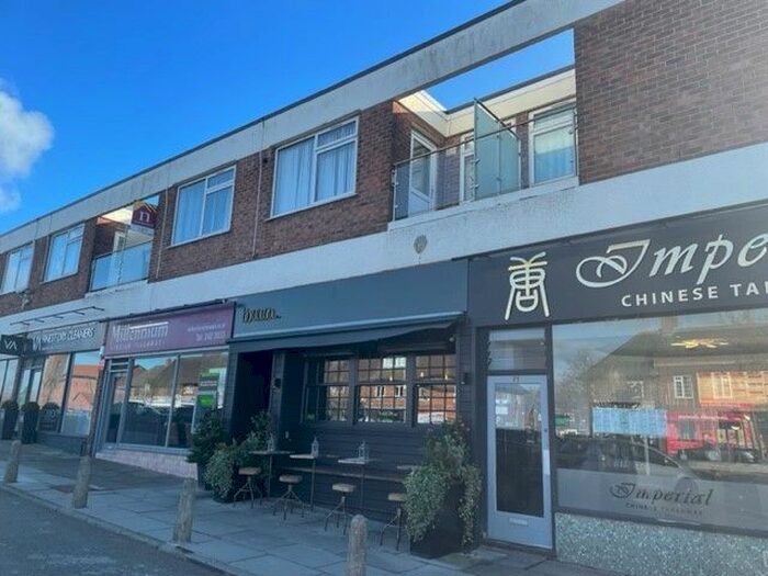 2 Bedroom Flat To Rent In Telegraph Road, Heswall, Wirral, CH60