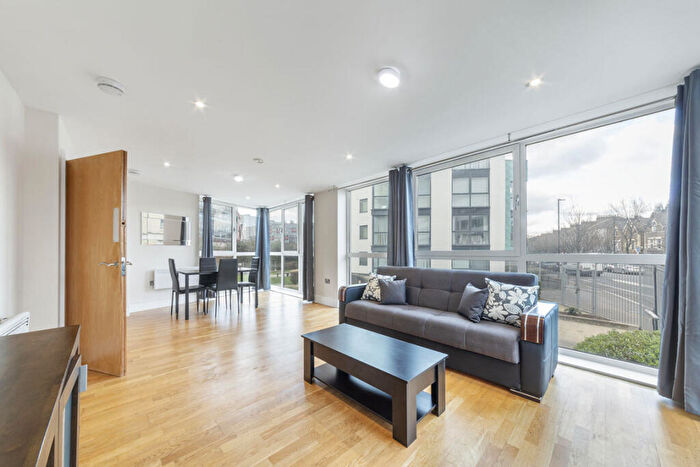 2 Bedroom Flat To Rent In Drayton Park, London, N5