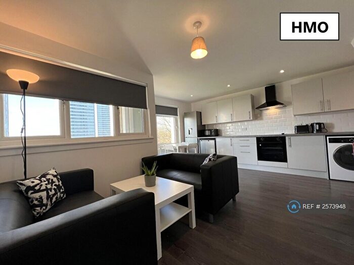 4 Bedroom Maisonette To Rent In Melvaig Place Hmo, Glasgow, G20