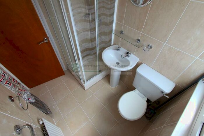 1 Bedroom Apartment To Rent In Radcliffe Road, Winchmore Hill, London, N21