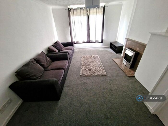 2 Bedroom Flat To Rent In Brunstane, Edinburgh, EH15