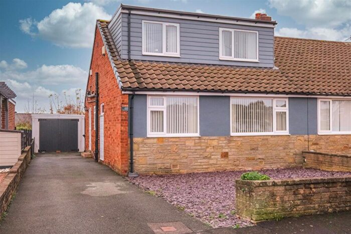 4 Bedroom Semi-Detached Bungalow For Sale In Sefton Avenue, Hove Edge, HD6