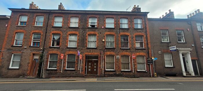 1 Bedroom Flat For Sale In Park Street West, Luton, LU1