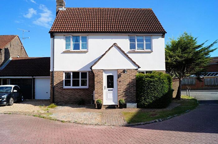 3 Bedroom Detached House For Sale In Henderson Walk, Steyning, West Sussex, BN44
