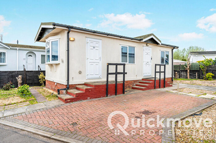 1 Bedroom Park Home For Sale In Bedford, Bedfordshire, MK43