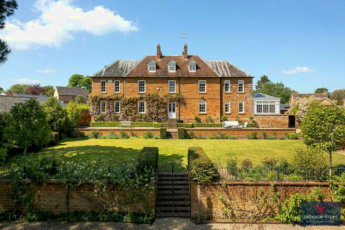 7 Bedroom Detached House For Sale In Manor Road, Mears Ashby, Northamptonshire, NN6
