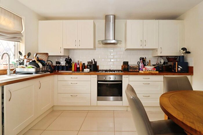 3 Bedroom End Of Terrace House For Sale In Caldicot Close, Willsbridge, Bristol, Gloucestershire, BS30