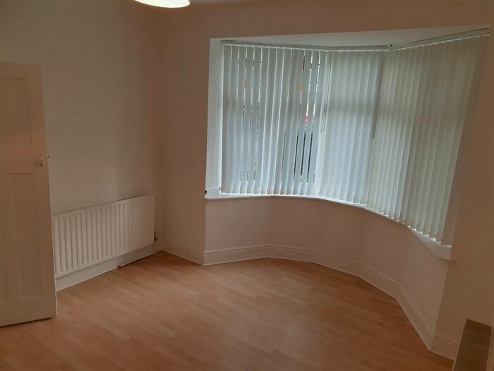 3 Bedroom Semi-Detached House To Rent In Goldthorn Avenue, Wolverhampton, WV4