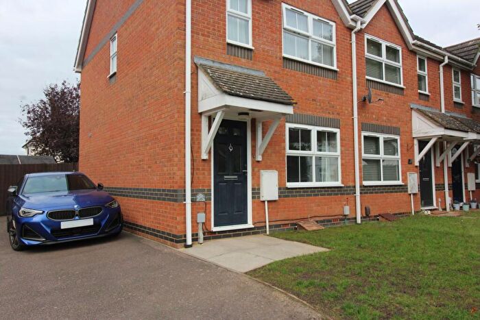 2 Bedroom End Of Terrace House To Rent In Empire Close, Biggleswade, SG18