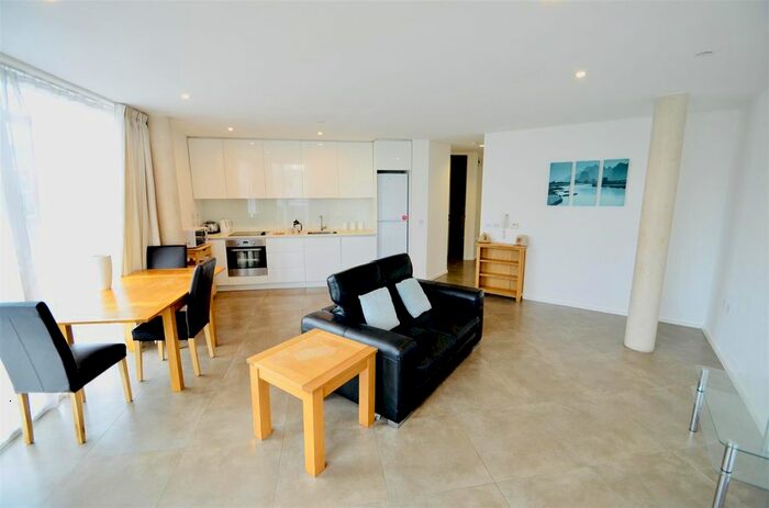 2 Bedroom Flat To Rent In Canal Street, Nottingham, NG1